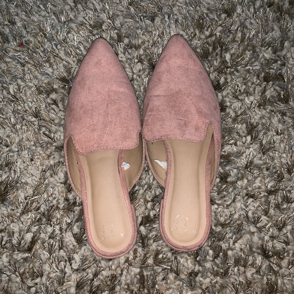 Blush mules